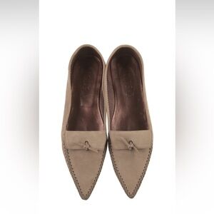 Tod’s whipstitch driving shoes EUC sz.8.5